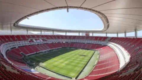 中国U16男足海外拉练备战集结，新华网讯